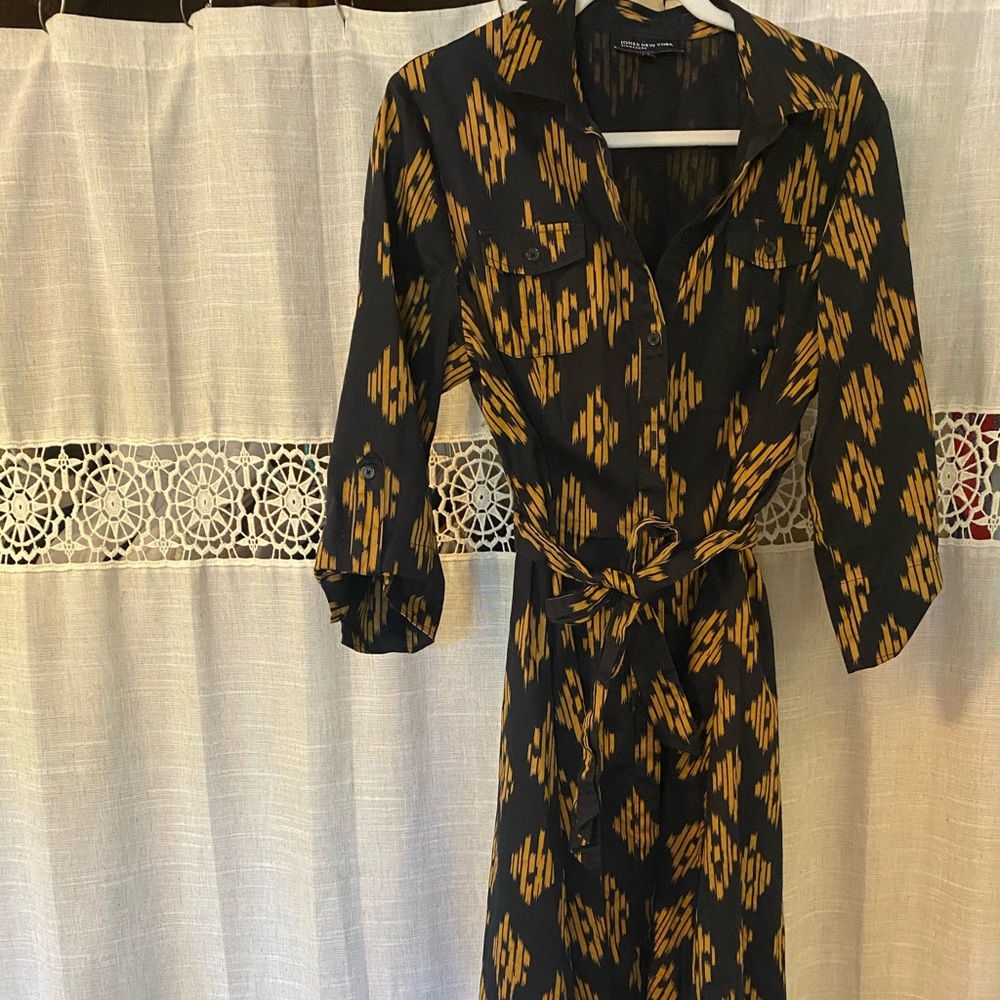 Pattered button down dress suit